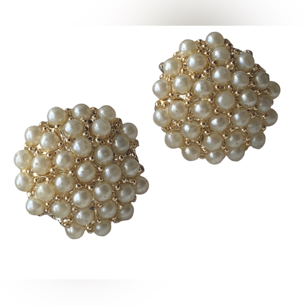Vintage Simulated Seed Pearl Gold Plated Screw Back Earrings Woman’s Jewelry